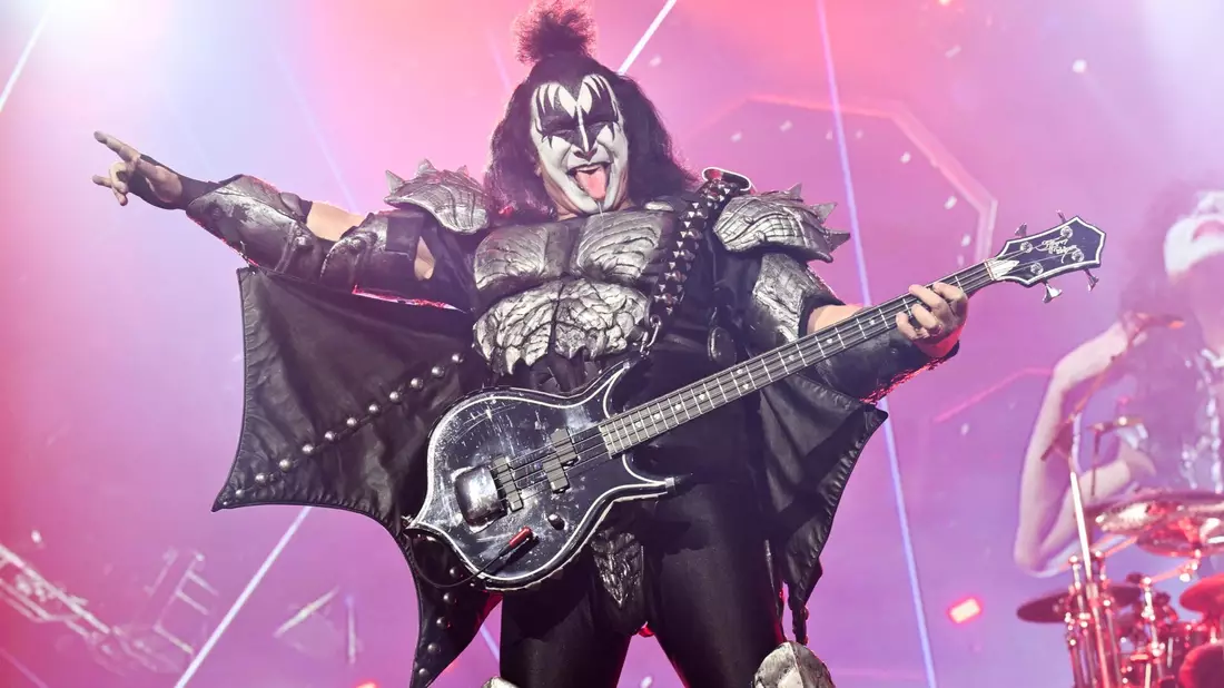Letzter Live-Auftritt für Kiss: Gene Simmons im Madison Square Garden. - Bild: Evan Agostini/Invision/AP/dpa