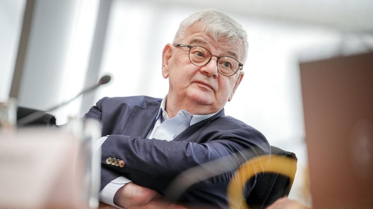 Joschka Fischer (Bündnis 90/Die Grünen) war einst Außenminister. - Foto: Kay Nietfeld/dpa
