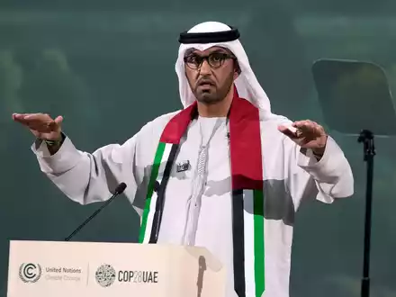 Sultan al-Dschaber, Präsident der Weltklimakonferenz in Dubai und Chef des staatlichen Ölkonzerns Adnoc. - Foto: Kamran Jebreili/AP/dpa
