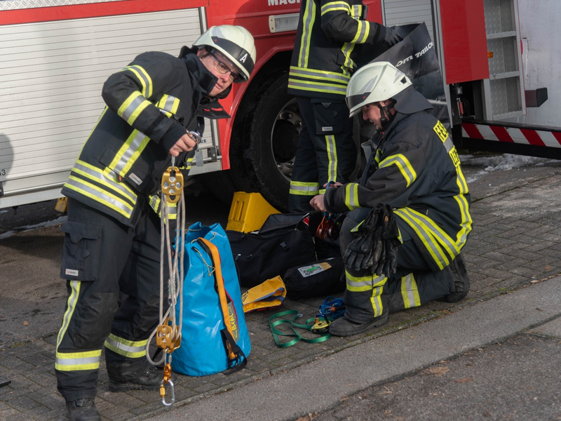 FW-OE: 13 neue Maschinisten für Hannah - Foto: presseportal.de