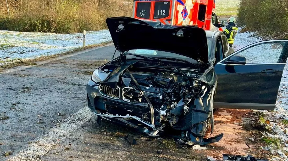 FW-EN: Zwei schwere Verkehrsunfälle mit mehreren Verletzten am ersten Advent - Bild: presseportal.de