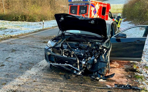 FW-EN: Zwei schwere Verkehrsunfälle mit mehreren Verletzten am ersten Advent - Foto: presseportal.de
