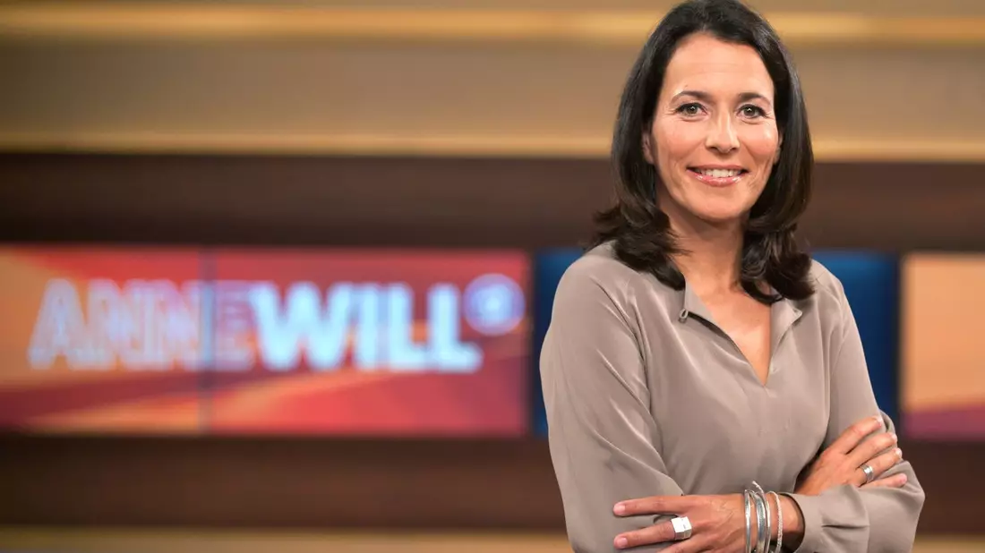 Anne Will moderiert zum letzten Mal die Talkrunde. - Bild: Jörg Carstensen/dpa