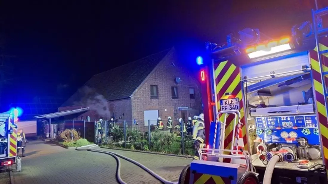 FW Kranenburg: Wohnungsbrand in Zyfflich - Bild: presseportal.de