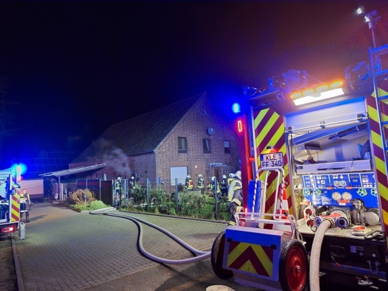 FW Kranenburg: Wohnungsbrand in Zyfflich - Foto: presseportal.de