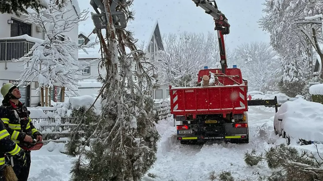 FW-M: Bilanz der schneebedingten Einsätze (Stadtgebiet) - Bild: presseportal.de