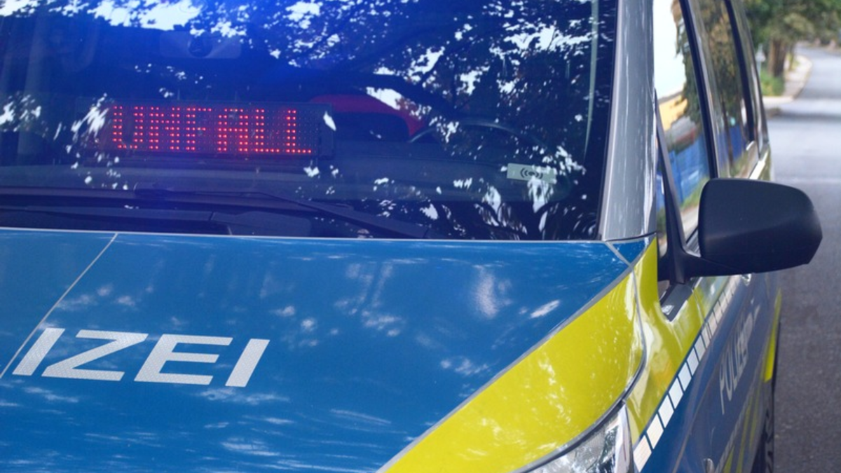 POL-ME: 52-Jähriger stürzt mit E-Scooter und verletzt sich schwer - Langenfeld - 2311008 - Foto: presseportal.de