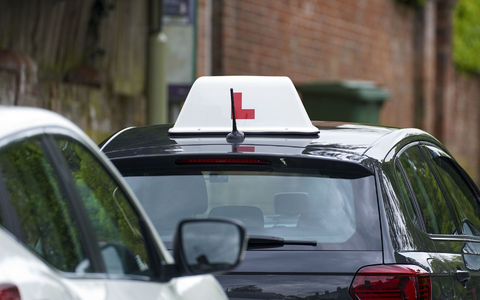 Erst im 60. Versuch hat ein Prüfling in England die theoretische Fahrprüfung gemeistert. - Foto: Steve Parsons/PA Archive/dpa