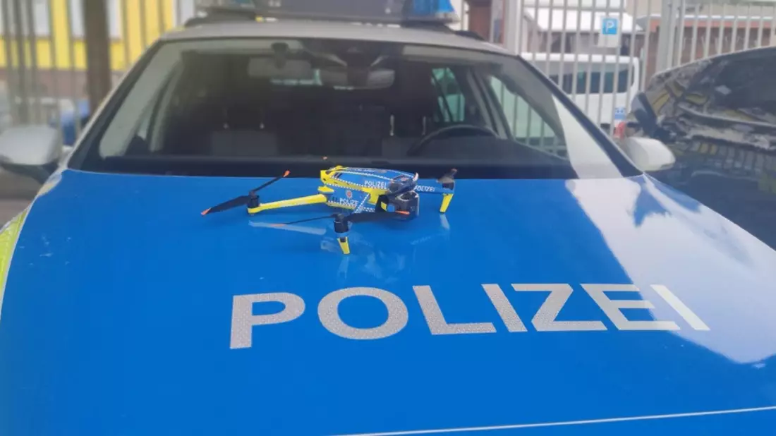 POL-GOE: Wertvolle Unterstützung aus der Luft - Polizeidirektion Göttingen erhält Drohnen und bildet Luftfahrzeugfernführende aus - Bild: presseportal.de