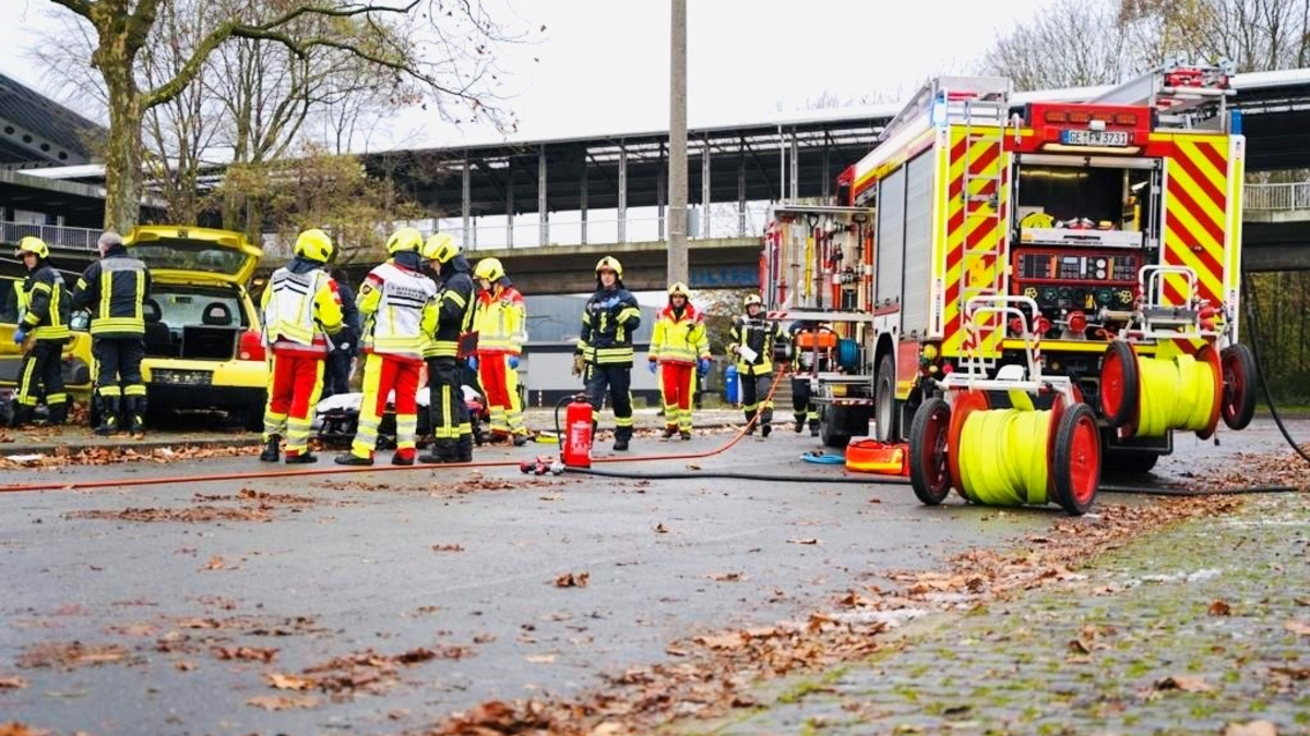 FW-GE: Feuerwehr Gelsenkirchen führt Großübung mit Schwerpunkt Massenanfall von Verletzten durch. - Foto: presseportal.de