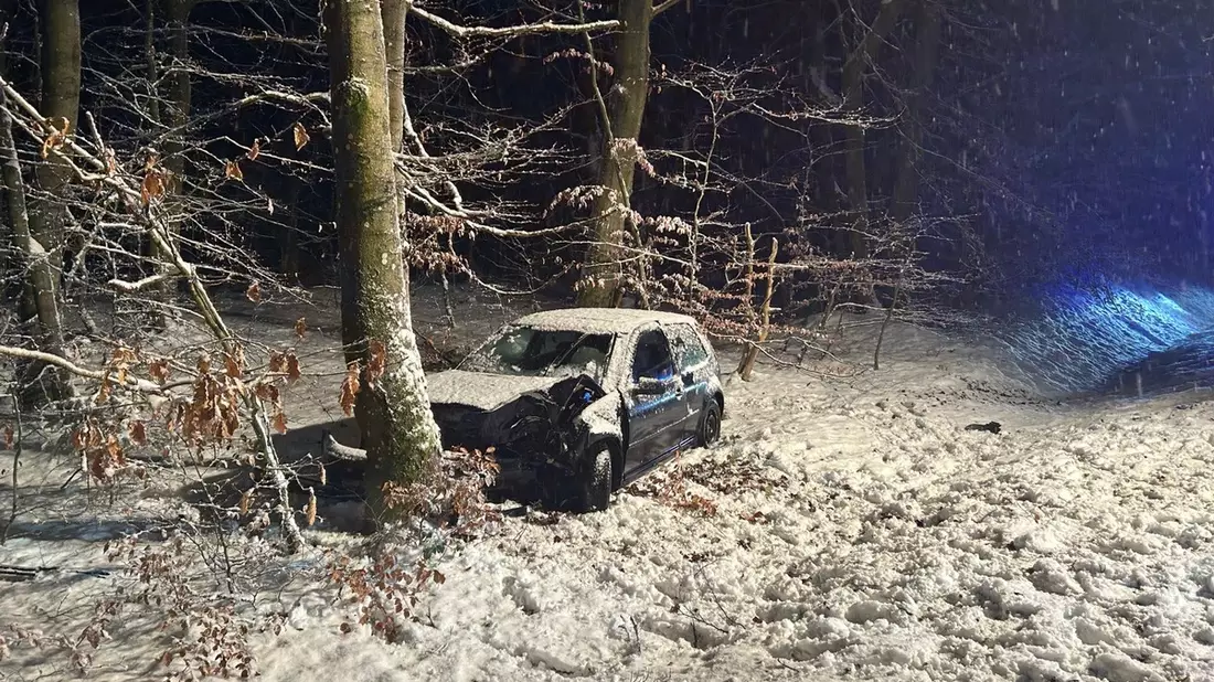 POL-PDWIL: Mehrere Verkehrsunfälle aufgrund Schneeglätte - Bild: presseportal.de
