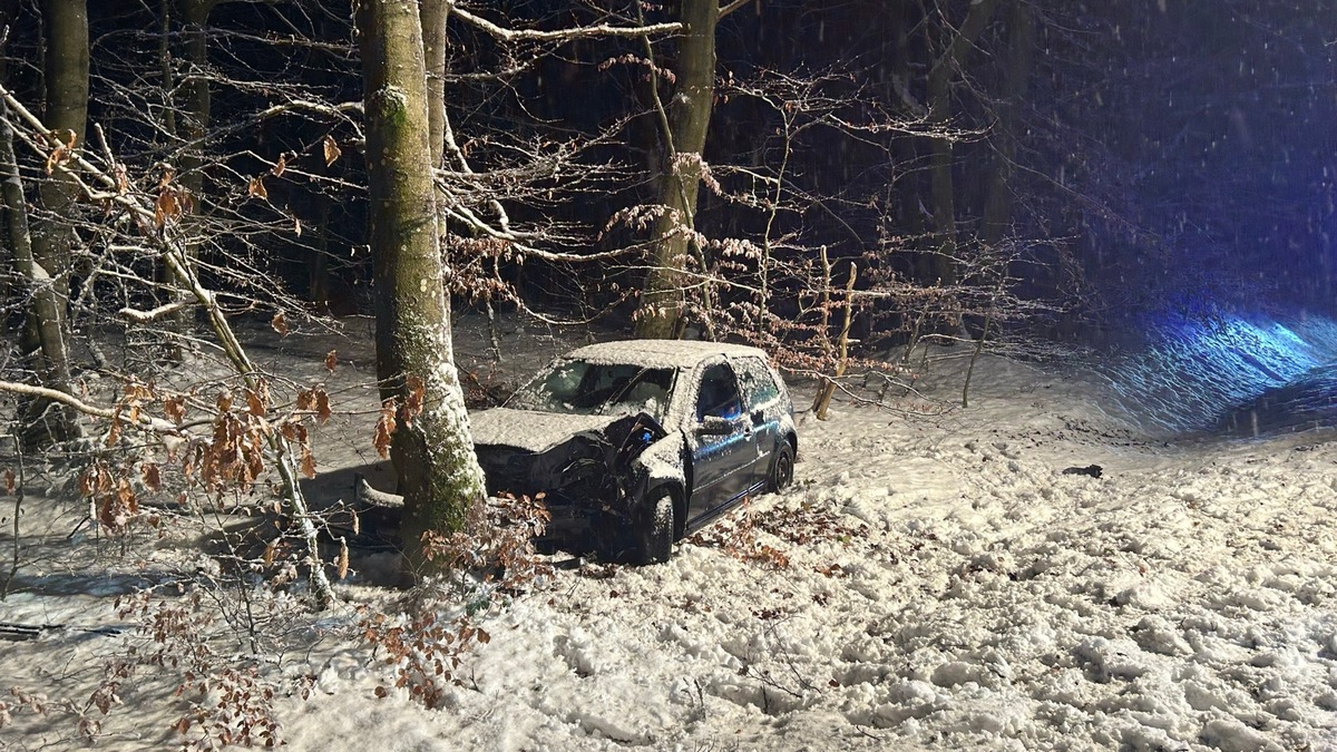 POL-PDWIL: Mehrere Verkehrsunfälle aufgrund Schneeglätte - Foto: presseportal.de
