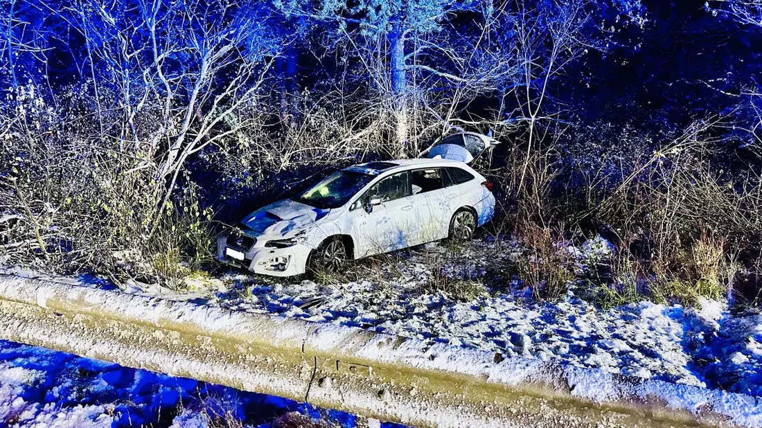 FW Mainz: Massenkarambolage nach Schneefall auf der A 60 - Bild: presseportal.de