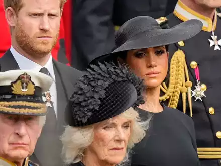 Ein neues Buch über die britischen Royals sorgte für Ärger in der königlichen Familie. (Archivbild) - Foto: Martin Meissner/Pool AP/dpa