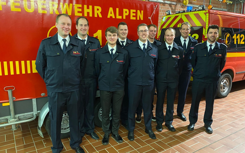 FW Alpen: Jahreshauptversammlung 2023 der Feuerwehr Alpen Einheit Veen 4 Neue Kameraden - Foto: presseportal.de