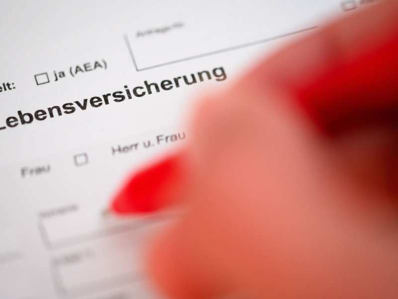 Die Finanzaufsicht Bafin mahnt Lebensversicherer ab. (Archivbild) - Foto: Jonas Walzberg/dpa