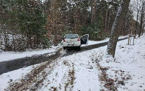 POL-NI: Steimbke: Verkehrsunfall auf der B 214 - Foto: presseportal.de