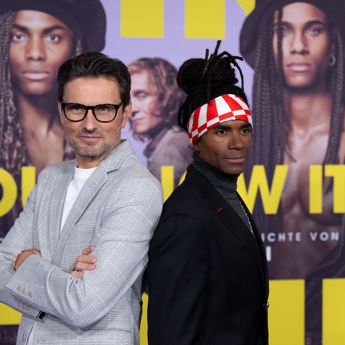 Simon Verhoeven (l) und Fabrice Morvan bei der Premiere von «Girl You Know It's True» in München. - Foto: Sven Hoppe/dpa