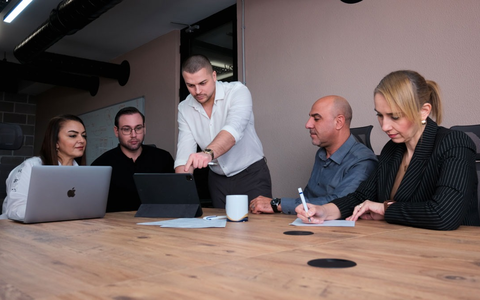 Tom Zovko und Nemanja Mihajlovic von der ZOVKO Consulting GmbH: Videomarketing für den Vertrieb bei Coaches, Beratern und Agenturen - Foto: presseportal.de
