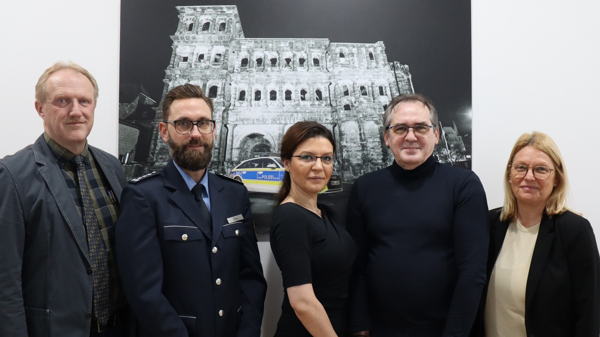 POL-PPTR: Abschied nach 43 Jahren im Polizeidienst - Foto: presseportal.de