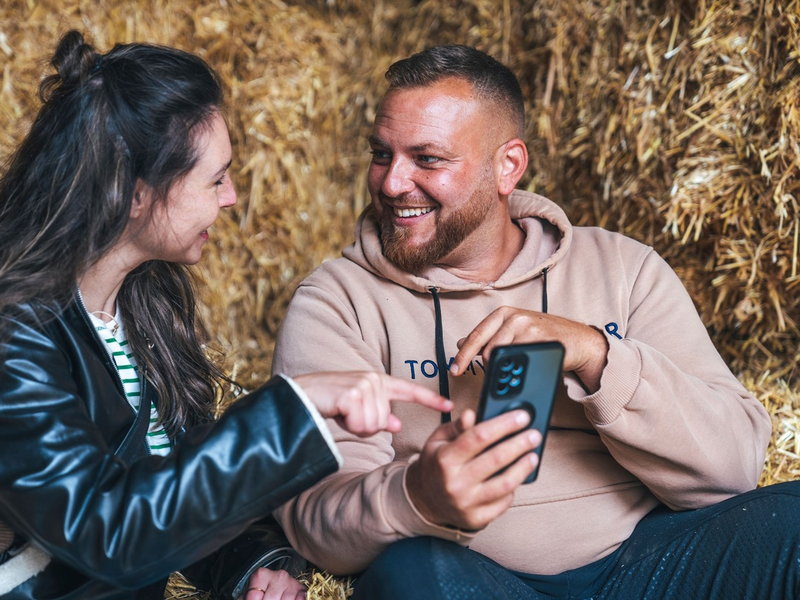 „Past Forward“ vom MDR: „Swipen, Liken, Matchen – Ist Dating heute einfacher?“ - Foto: presseportal.de