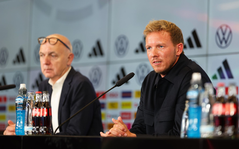 DFB-Präsident Bernd Neuendorf (l) will die Zukunft von Bundestrainer Julian Nagelsmann bis zur EM nicht mehr thematisieren. - Foto: Jörg Halisch/dpa