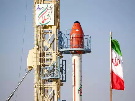 Wann die Islamische Republik mit der neuen Technologie Menschen ins All befördern will, ist unklar. - Foto: Iranian Defense Ministry/AP/dpa