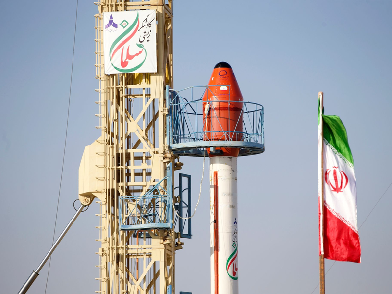 Wann die Islamische Republik mit der neuen Technologie Menschen ins All befördern will, ist unklar. - Foto: Iranian Defense Ministry/AP/dpa