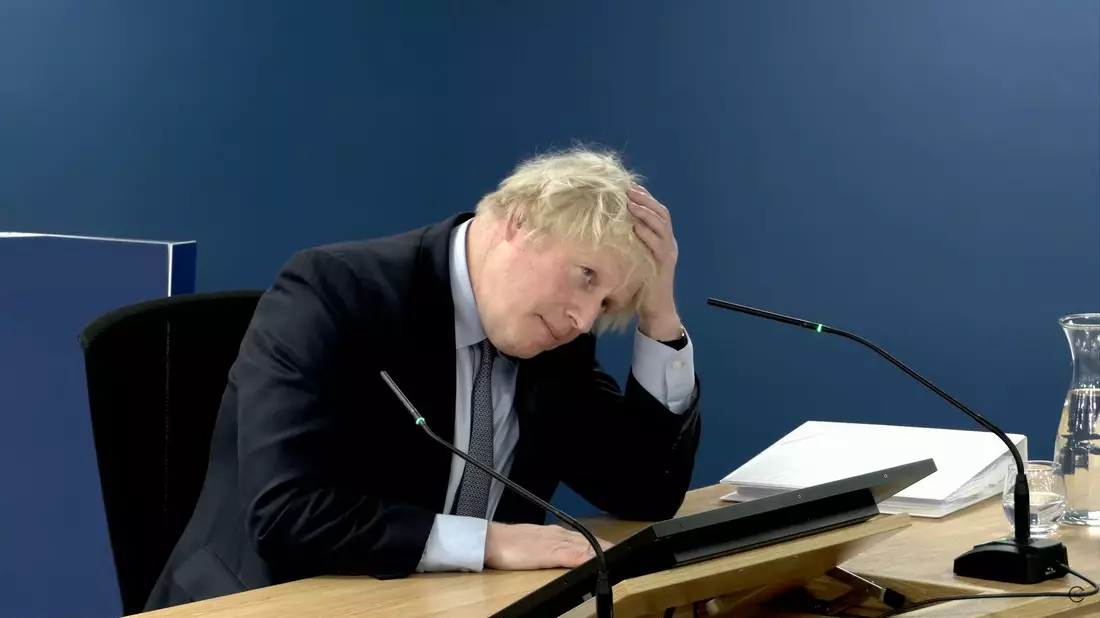 Der ehemalige Premierminister Boris Johnson vor der britischen Corona-Untersuchungskommission in London. - Bild: Uk Covid-19 Inquiry/PA Media/dpa