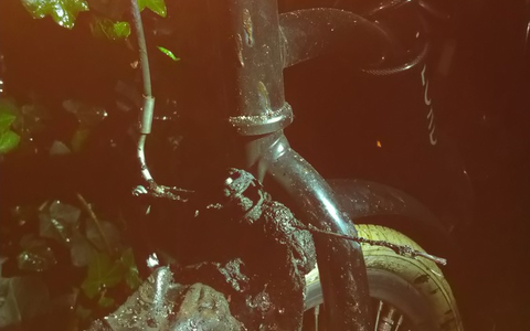 FW-KLE: Brennendes Fahrrad verursacht verrauchtes Treppenhaus - Foto: presseportal.de