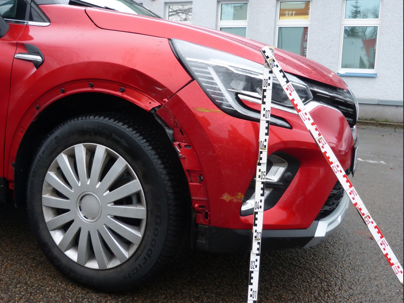 POL-GM: Hinweise nach Unfallflucht gesucht - Foto: presseportal.de