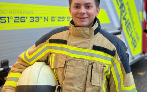 FW Rheurdt: Noel Gabriel: Die erste Einsatzkraft mit Ursprung in der Kinderfeuerwehr - Foto: presseportal.de