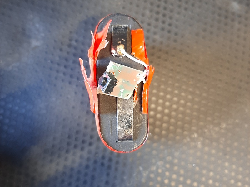 BPOLI LUD: Ergänzung (Foto) zur Pressemitteilung Verdächtiger Gegenstand im Fahrzeug eines russischen Reisenden legt Autobahngrenzübergang Görlitz und Autobahnfahrstreifen lahm - Foto: presseportal.de