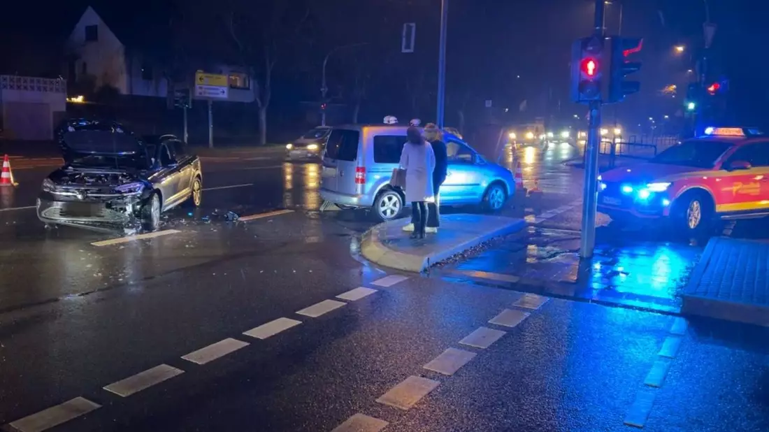 FW-EN: Mehrere Einsätze halten Feuerwehr in Herdecke auf Trab - Brandmeldealarm und Verkehrsunfall - Bild: presseportal.de