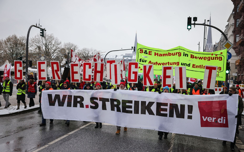In den vergangenen Wochen sind zahlreiche Beschäftigte für mehr Einkommen in Warnstreiks getreten. - Foto: Christian Charisius/dpa