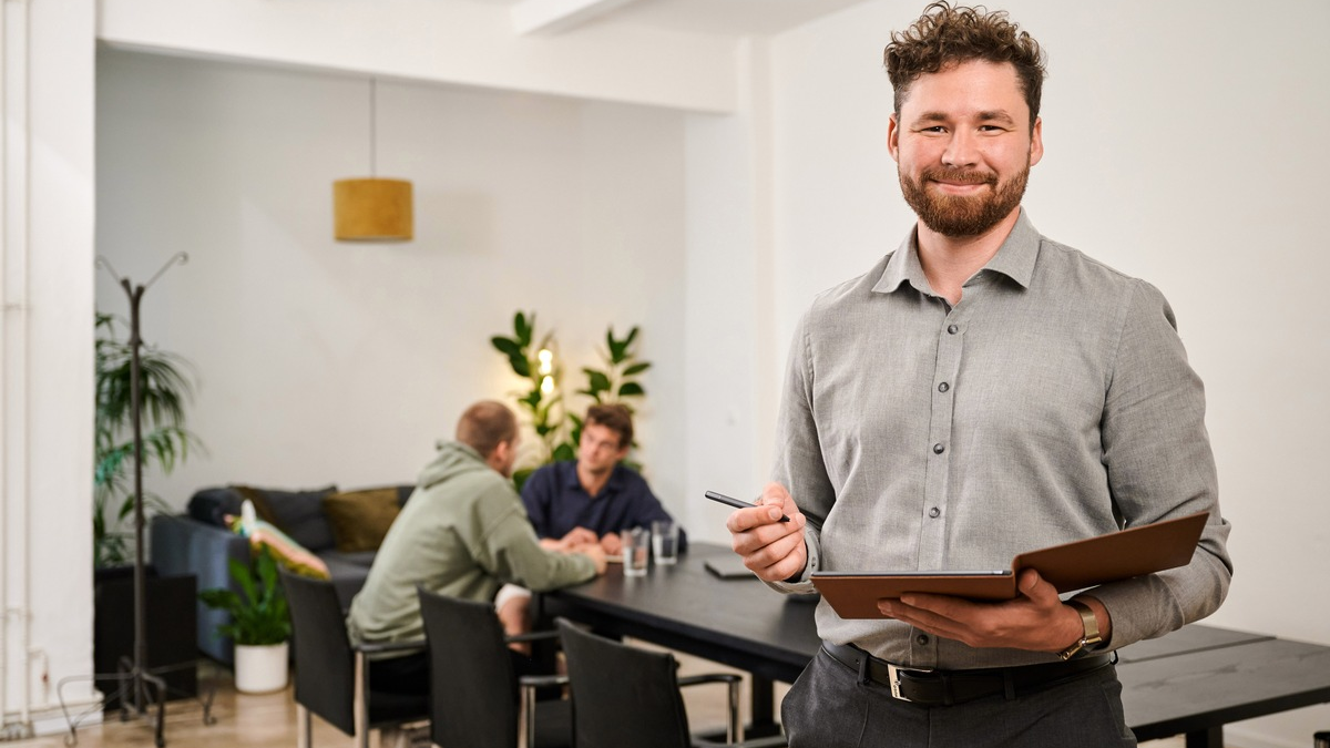 Falsche Erwartungen und Versagensängste beim Sex: Gavin Sexton von Lovebetter erklärt, welche Folgen ein übermäßiger Pornografie-Konsum für das Sexualleben hat - Foto: presseportal.de