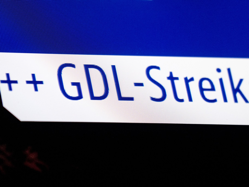 Die Gewerkschaft Deutscher Lokomotivführer (GDL) will mit der Aktion den Druck in der laufenden Tarifrunde erhöhen. - Foto: Fabian Sommer/dpa