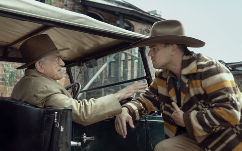 Bester Film laut US-Filmverband: Robert De Niro (l) als Rancher William Hale und Leonardo DiCaprio als Ernest Burkhart in Killers Of The Flower Moon. - Foto: -/Paramount/dpa Bester Film laut US-Filmverband: Robert De Niro (l) als Rancher William Hale und Leonardo DiCaprio als Ernest Burkhart in Killers Of The Flower Moon. - Foto: -/Paramount/dpa