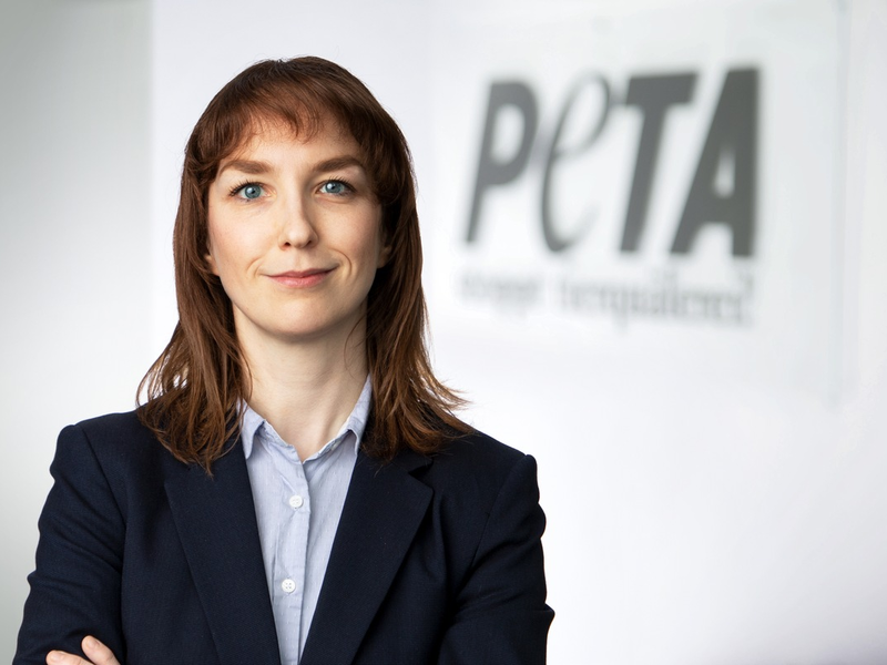 Von höchster Ebene gebilligte Tierquälerei: Pelzfarmen und Tiertransporte bleiben weiterhin erlaubt - PETA kritisiert EU-Kommission scharf - Foto: presseportal.de