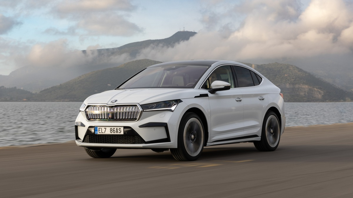 Deutschlands derzeit beliebtestes Elektroauto jetzt auch als Enyaq Coupé 60 inklusive dynamisch designter Sportline-Version erhältlich - Foto: presseportal.de