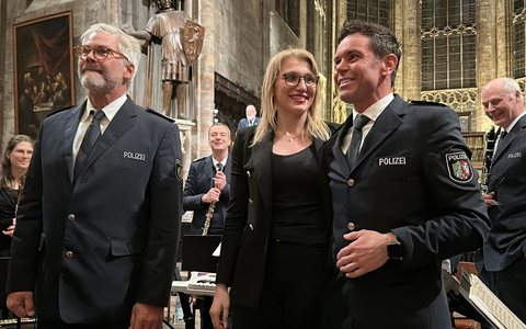 POL-DO: Benefizkonzert-Gäste spendeten 6145,26 Euro an die Tafel für Kinder in Dortmund - Foto: presseportal.de