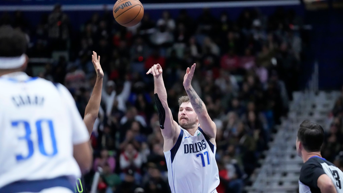 Luka Doncic ist der Superstar der Dallas Mavericks. - Foto: Gerald Herbert/AP/dpa