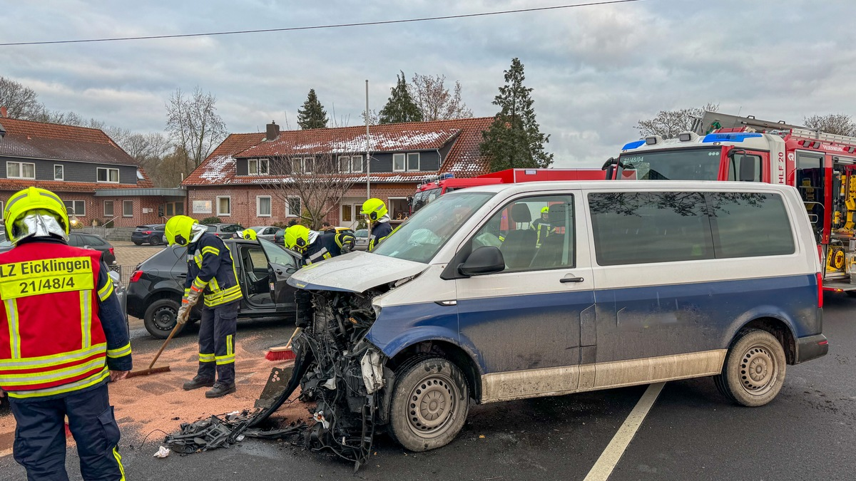 FW-EN: Verkehrsunfall im Kreuzungsbereich - Foto: presseportal.de