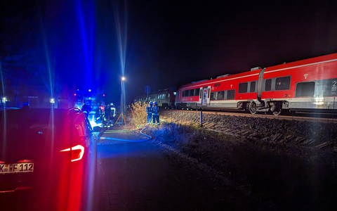 FW-AR: Technischer Defekt führt zu Zugevakuierung - Foto: presseportal.de