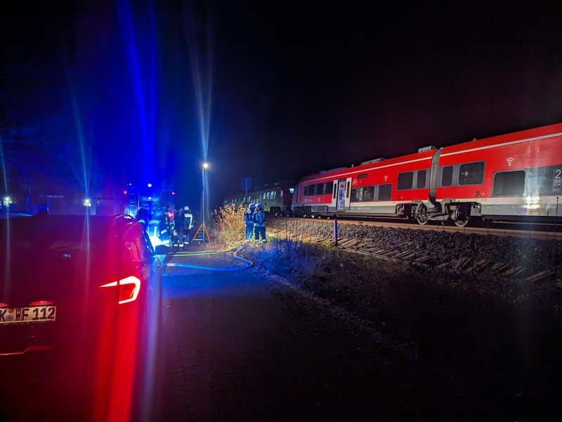FW-AR: Technischer Defekt führt zu Zugevakuierung - Foto: presseportal.de