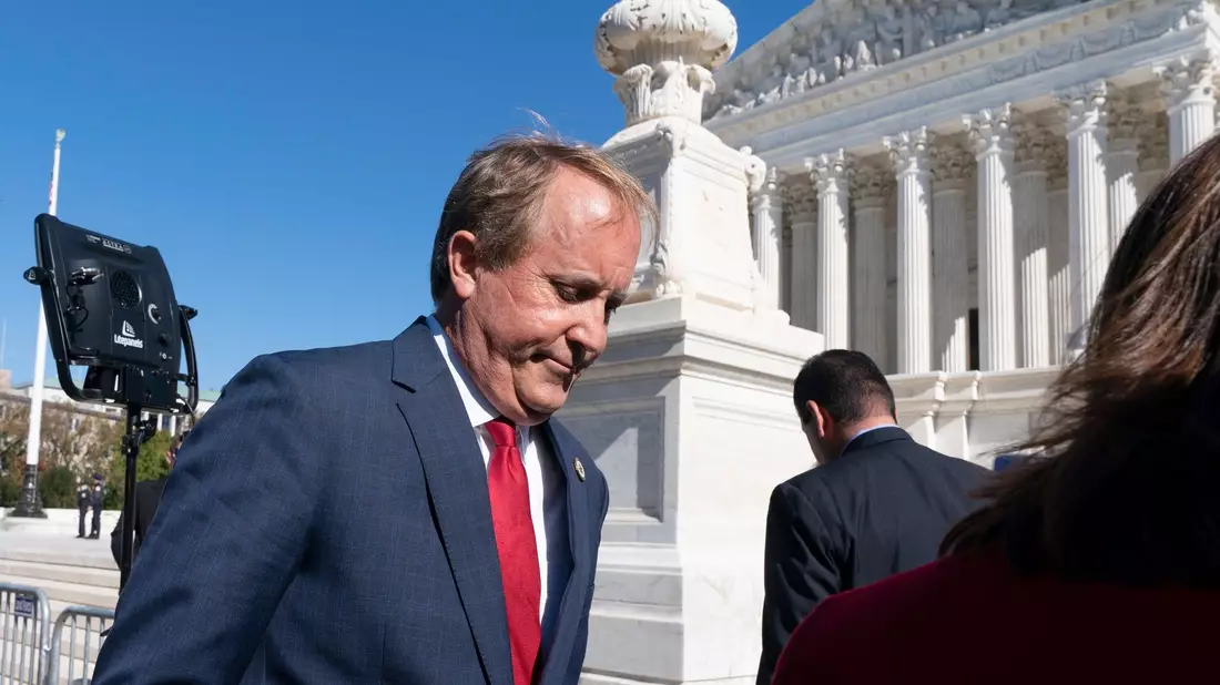 Der texanische Generalstaatsanwalt Ken Paxton droht den Ärzten, die möglicherweise eine Abtreibung durchführen. - Bild: Jacquelyn Martin/AP/dpa