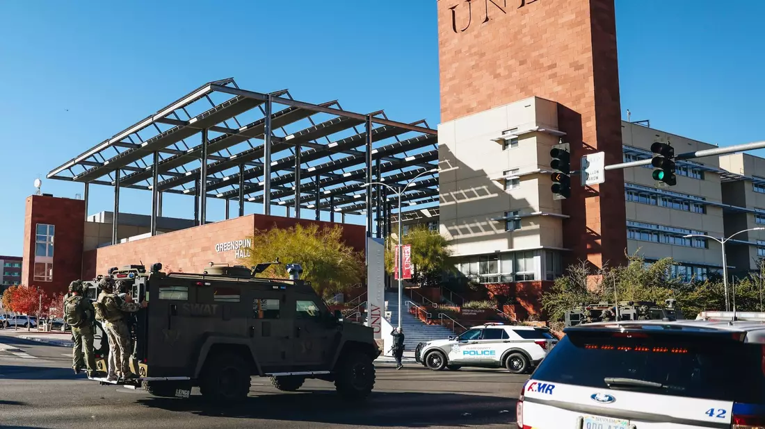 Bei einem Schusswaffenangriff an einer Universität in Las Vegas wurden drei Menschen getötet. - Bild: Madeline Carter/Las Vegas Review-Journal/AP/dpa