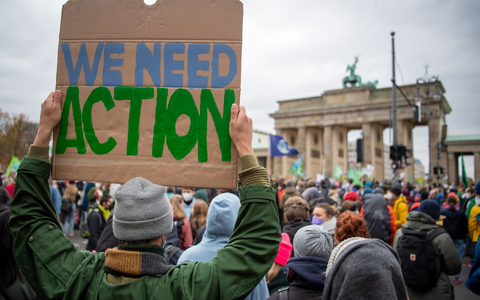 Viele Menschen setzen sich für den Kampf gegen den Klimawandel ein. Manche schauen aber auch weg. - Foto: Philipp Znidar/dpa Viele Menschen setzen sich für den Kampf gegen den Klimawandel ein. Manche schauen aber auch weg. - Foto: Philipp Znidar/dpa