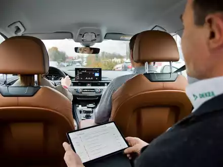 Lebenslanges Lernen ist gefragt: Was tun, wenn das Führerscheinwissen Patina ansetzt? - Foto: presseportal.de