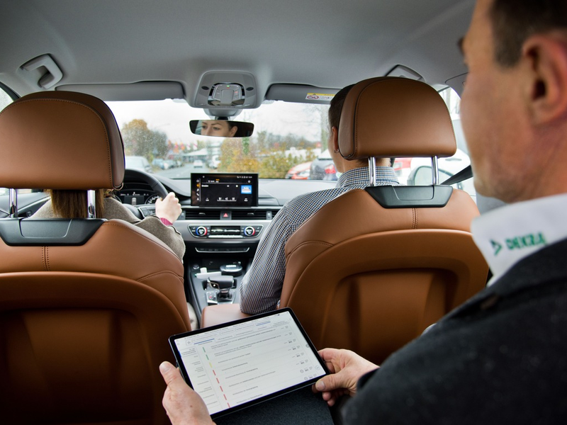 Lebenslanges Lernen ist gefragt: Was tun, wenn das Führerscheinwissen Patina ansetzt? - Foto: presseportal.de